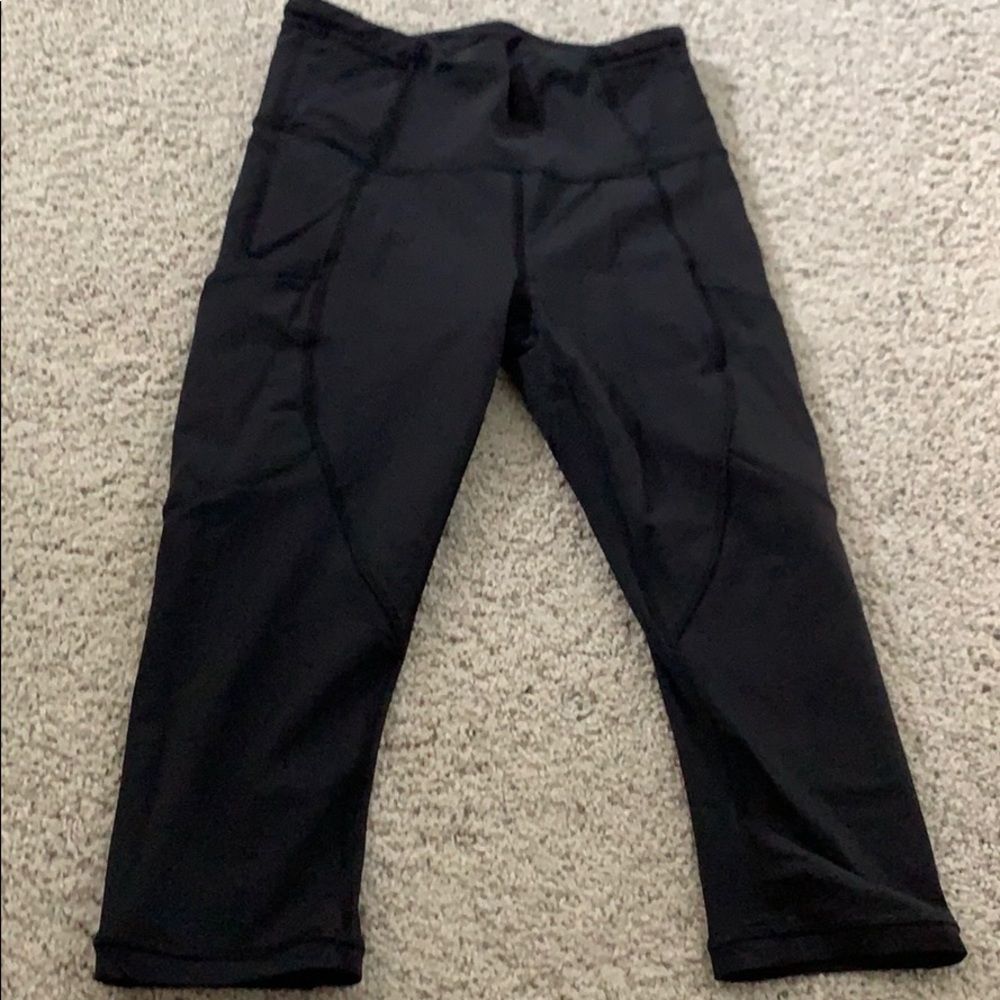 LULULEMON mesh cropped leggings!
